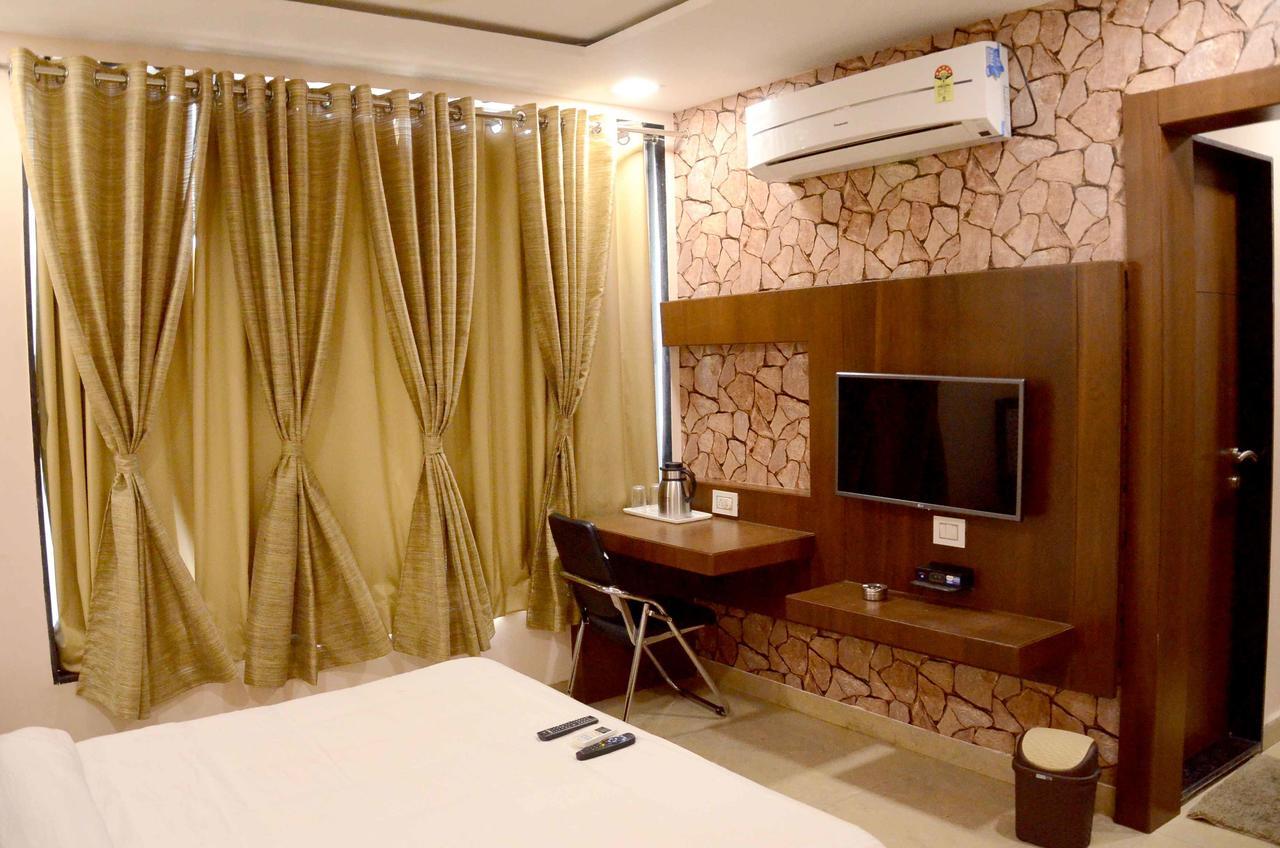 Hotel Shikhar Darshan Ujjain Eksteriør bilde